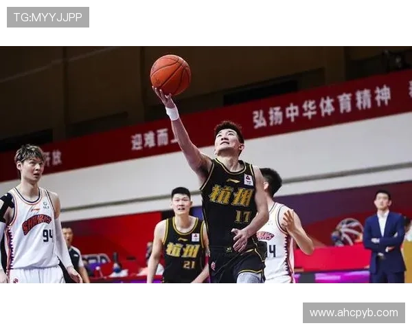 CBA总决赛 上海男篮逆袭占得先机!王哲林表现亮眼,孙铭徽未能得分_比赛_广厦_浙江